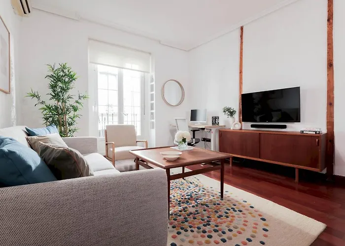 One Bedroom Apartment In Chueca